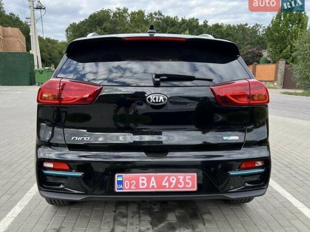 Чорний Кіа Niro, об'ємом двигуна 0 л та пробігом 110 тис. км за 18880 $, фото 5 на Automoto.ua