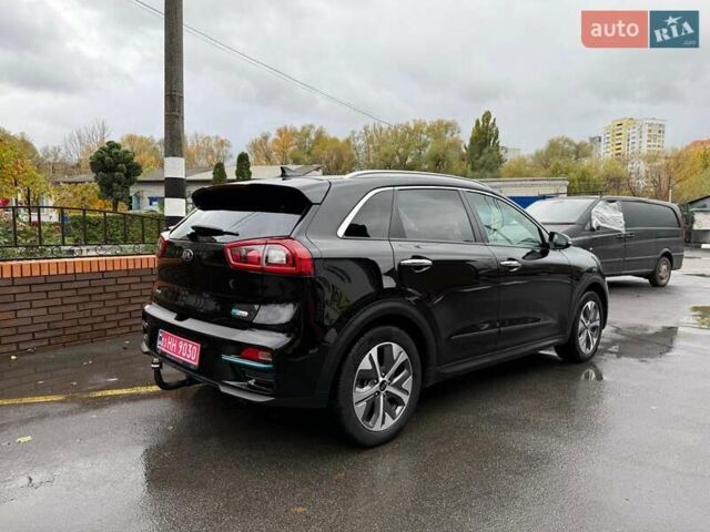 Черный Киа Niro, объемом двигателя 0 л и пробегом 84 тыс. км за 19500 $, фото 2 на Automoto.ua