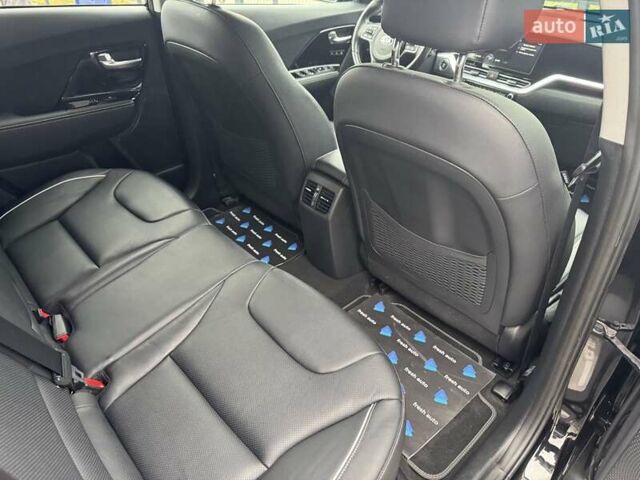 Черный Киа Niro, объемом двигателя 0 л и пробегом 113 тыс. км за 21900 $, фото 32 на Automoto.ua