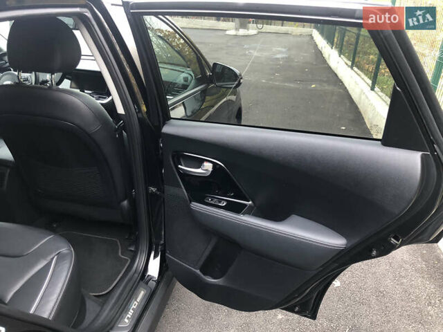 Киа Niro 2020 в Киеве на Automoto.ua Черный Киа Niro, объемом двигателя 0 л и пробегом 67 тыс. км за 21999 $, фото 33 на Automoto.ua