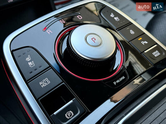 Черный Киа Niro, объемом двигателя 0 л и пробегом 50 тыс. км за 23499 $, фото 91 на Automoto.ua