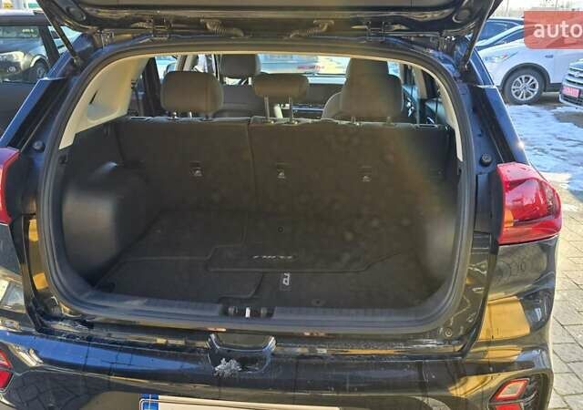 Черный Киа Niro, объемом двигателя 1.58 л и пробегом 32 тыс. км за 21000 $, фото 12 на Automoto.ua
