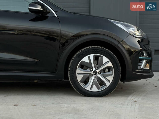 Черный Киа Niro, объемом двигателя 0 л и пробегом 142 тыс. км за 18900 $, фото 24 на Automoto.ua