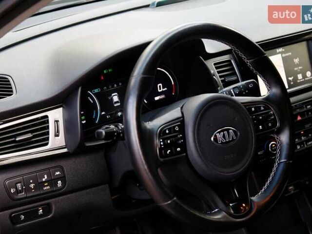 Черный Киа Niro, объемом двигателя 0 л и пробегом 110 тыс. км за 17450 $, фото 52 на Automoto.ua