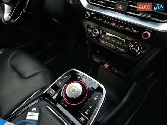 Черный Киа Niro, объемом двигателя 0 л и пробегом 152 тыс. км за 18450 $, фото 26 на Automoto.ua