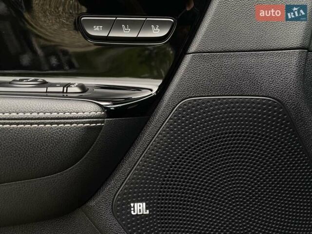Чорний Кіа Niro, об'ємом двигуна 0 л та пробігом 131 тис. км за 21500 $, фото 65 на Automoto.ua