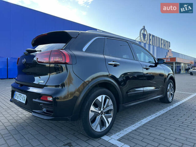 Чорний Кіа Niro, об'ємом двигуна 0 л та пробігом 144 тис. км за 19500 $, фото 12 на Automoto.ua