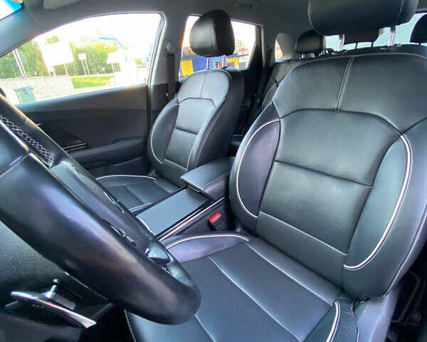 Черный Киа Niro, объемом двигателя 0 л и пробегом 152 тыс. км за 19200 $, фото 29 на Automoto.ua