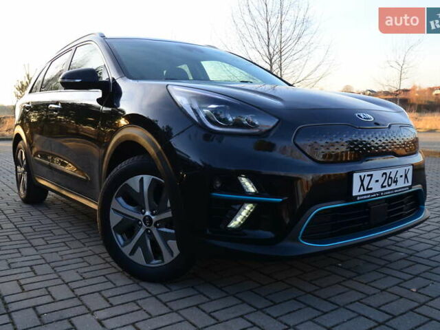 Черный Киа Niro, объемом двигателя 0 л и пробегом 68 тыс. км за 17450 $, фото 20 на Automoto.ua