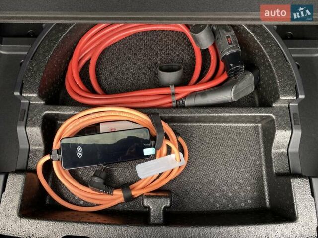 Киа Niro 2020 в Львове на Automoto.ua Черный Киа Niro, объемом двигателя 0 л и пробегом 70 тыс. км за 22500 $, фото 59 на Automoto.ua