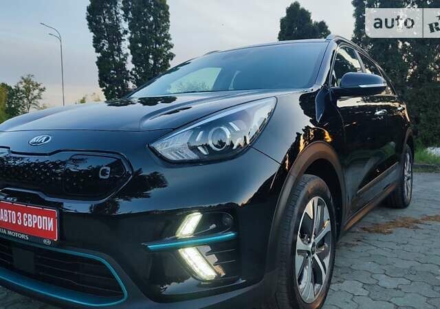 Чорний Кіа Niro, об'ємом двигуна 0 л та пробігом 83 тис. км за 19799 $, фото 94 на Automoto.ua