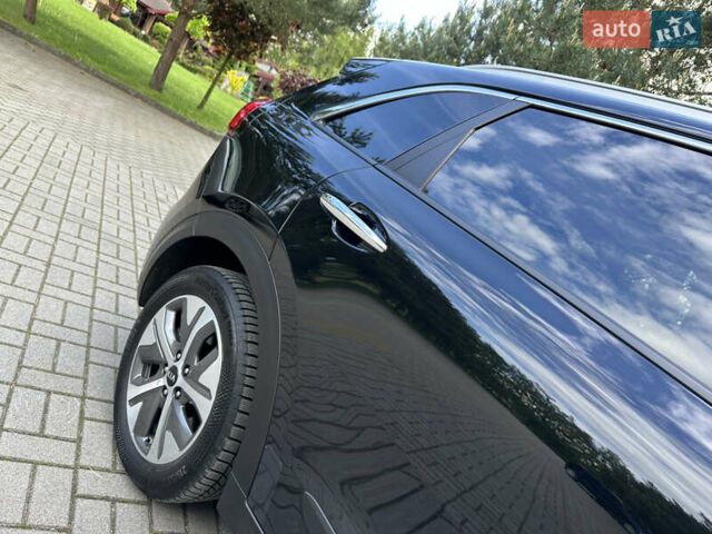 Чорний Кіа Niro, об'ємом двигуна 0 л та пробігом 46 тис. км за 19750 $, фото 12 на Automoto.ua