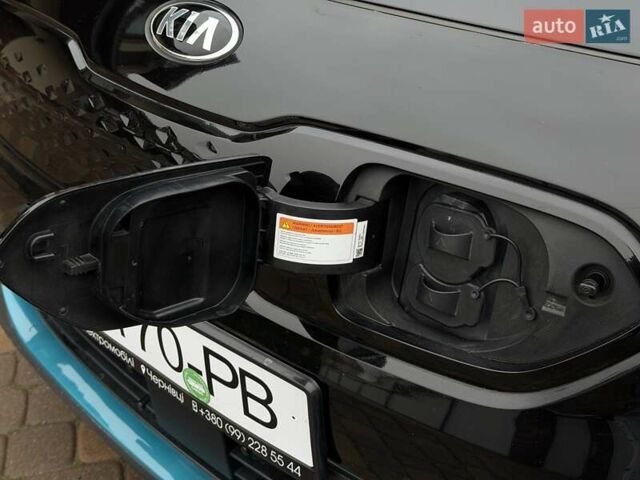 Чорний Кіа Niro, об'ємом двигуна 0 л та пробігом 89 тис. км за 20799 $, фото 34 на Automoto.ua