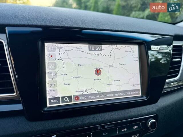 Черный Киа Niro, объемом двигателя 0 л и пробегом 128 тыс. км за 16800 $, фото 61 на Automoto.ua