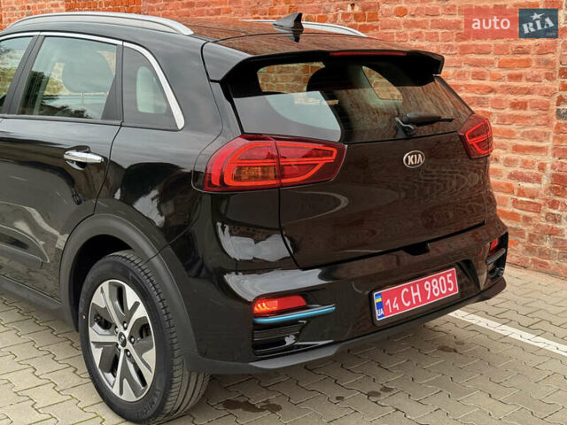Черный Киа Niro, объемом двигателя 0 л и пробегом 92 тыс. км за 19899 $, фото 23 на Automoto.ua
