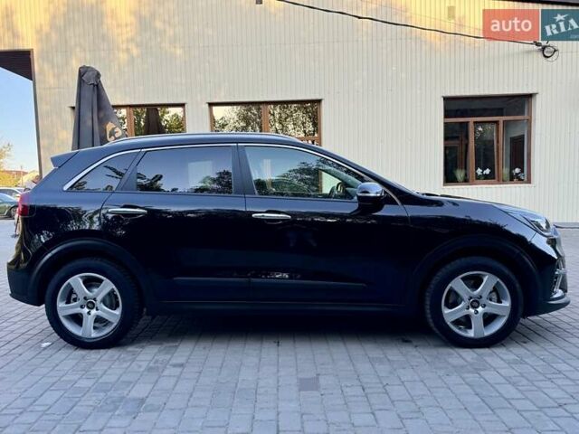 Черный Киа Niro, объемом двигателя 0 л и пробегом 128 тыс. км за 16800 $, фото 12 на Automoto.ua