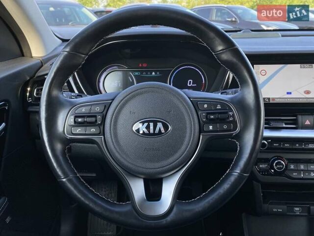Черный Киа Niro, объемом двигателя 0 л и пробегом 83 тыс. км за 23200 $, фото 30 на Automoto.ua