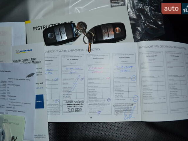 Чорний Кіа Niro, об'ємом двигуна 0 л та пробігом 169 тис. км за 18450 $, фото 97 на Automoto.ua