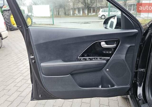 Черный Киа Niro, объемом двигателя 0 л и пробегом 139 тыс. км за 19800 $, фото 11 на Automoto.ua