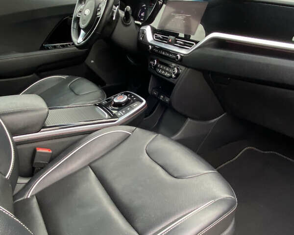 Киа Niro 2020 в Виннице на Automoto.ua Черный Киа Niro, объемом двигателя 0 л и пробегом 170 тыс. км за 18499 $, фото 21 на Automoto.ua