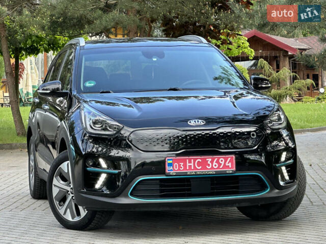 Чорний Кіа Niro, об'ємом двигуна 0 л та пробігом 46 тис. км за 19750 $, фото 3 на Automoto.ua