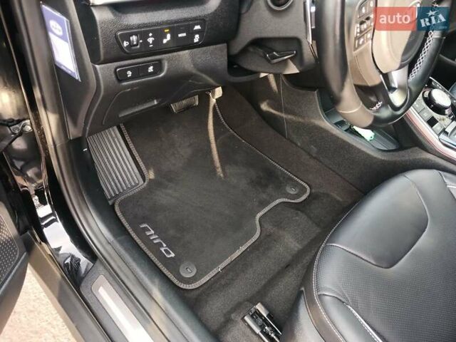 Черный Киа Niro, объемом двигателя 0 л и пробегом 125 тыс. км за 19300 $, фото 13 на Automoto.ua
