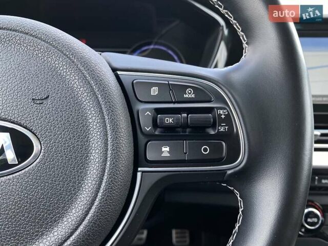 Киа Niro 2020 в Львове на Automoto.ua Черный Киа Niro, объемом двигателя 0 л и пробегом 70 тыс. км за 22500 $, фото 4 на Automoto.ua