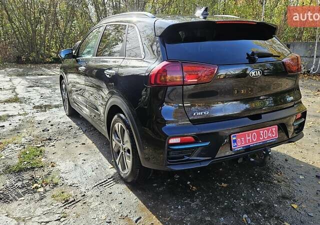 Киа Niro 2020 в Радомышле на Automoto.ua Черный Киа Niro, объемом двигателя 0 л и пробегом 139 тыс. км за 19600 $, фото 4 на Automoto.ua