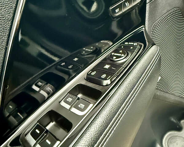 Киа Niro 2020 в Трускавце на Automoto.ua Черный Киа Niro, объемом двигателя 0 л и пробегом 97 тыс. км за 16999 $, фото 45 на Automoto.ua
