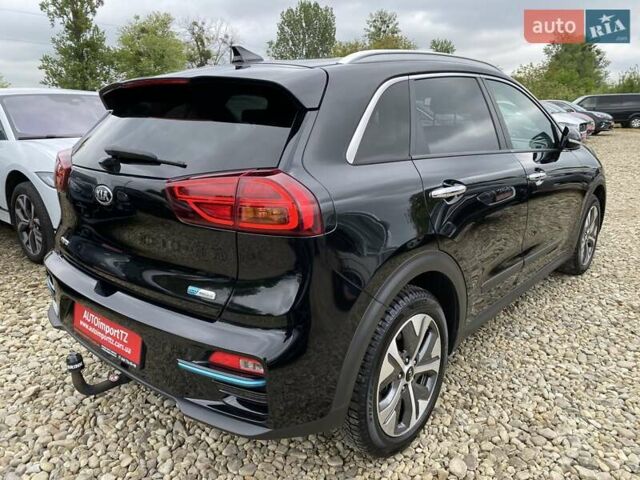 Чорний Кіа Niro, об'ємом двигуна 0 л та пробігом 131 тис. км за 21500 $, фото 14 на Automoto.ua