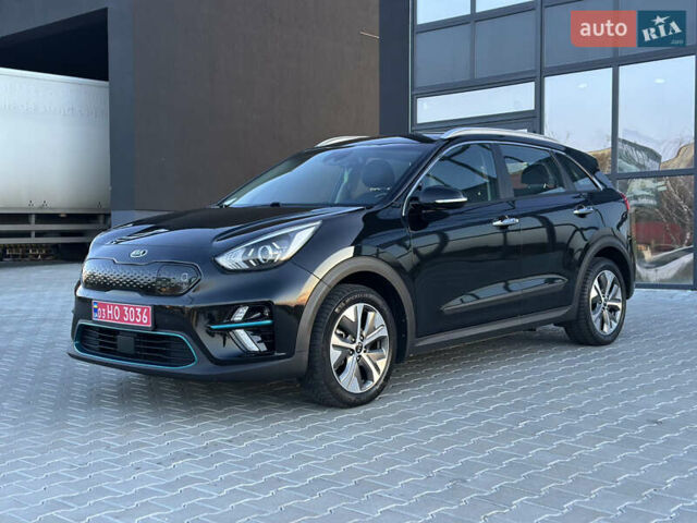 Чорний Кіа Niro, об'ємом двигуна 0 л та пробігом 98 тис. км за 19400 $, фото 14 на Automoto.ua