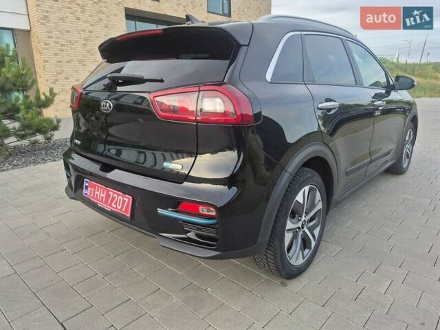 Черный Киа Niro, объемом двигателя 0 л и пробегом 142 тыс. км за 17700 $, фото 16 на Automoto.ua