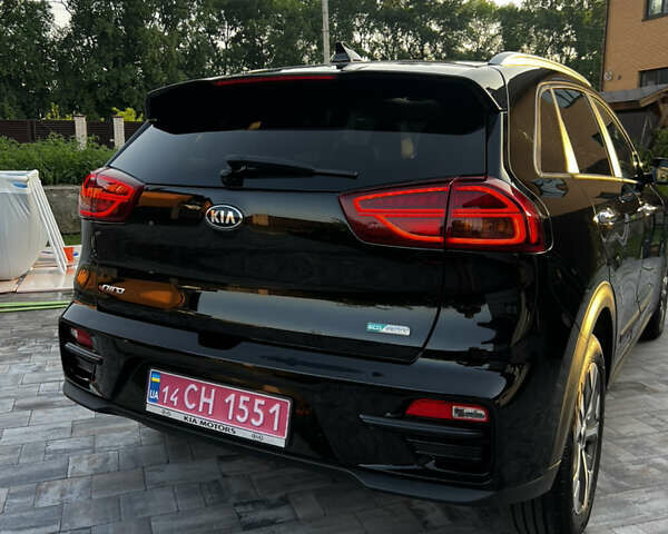 Чорний Кіа Niro, об'ємом двигуна 0 л та пробігом 65 тис. км за 16499 $, фото 40 на Automoto.ua