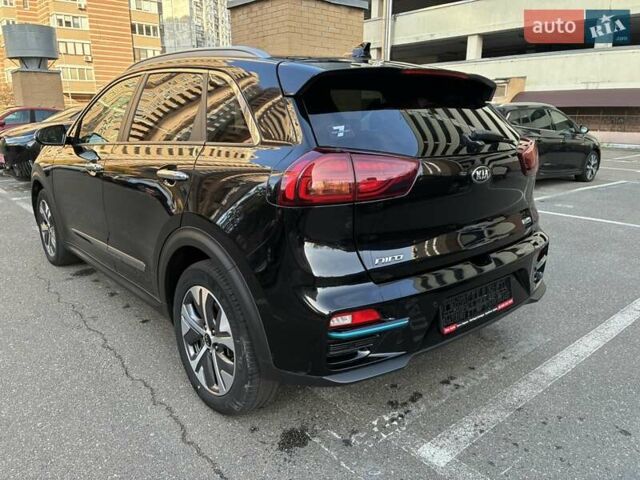 Черный Киа Niro, объемом двигателя 0 л и пробегом 105 тыс. км за 20500 $, фото 39 на Automoto.ua