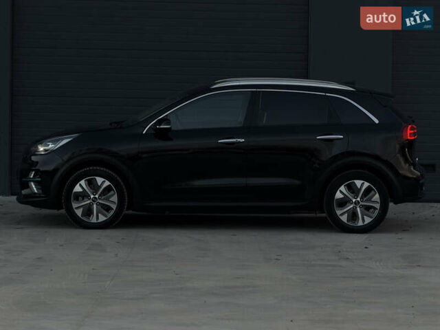 Черный Киа Niro, объемом двигателя 0 л и пробегом 142 тыс. км за 18900 $, фото 28 на Automoto.ua
