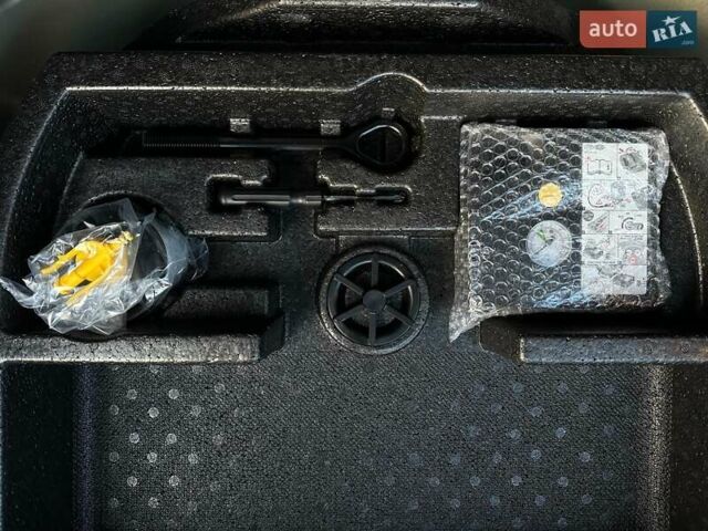 Чорний Кіа Niro, об'ємом двигуна 0 л та пробігом 35 тис. км за 24400 $, фото 88 на Automoto.ua