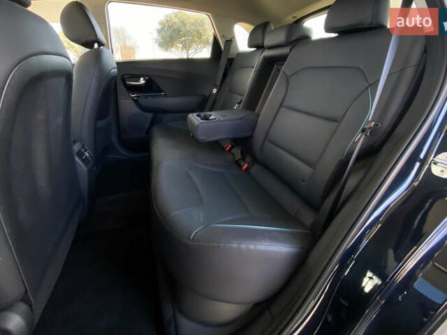 Черный Киа Niro, объемом двигателя 0 л и пробегом 32 тыс. км за 6500 $, фото 7 на Automoto.ua