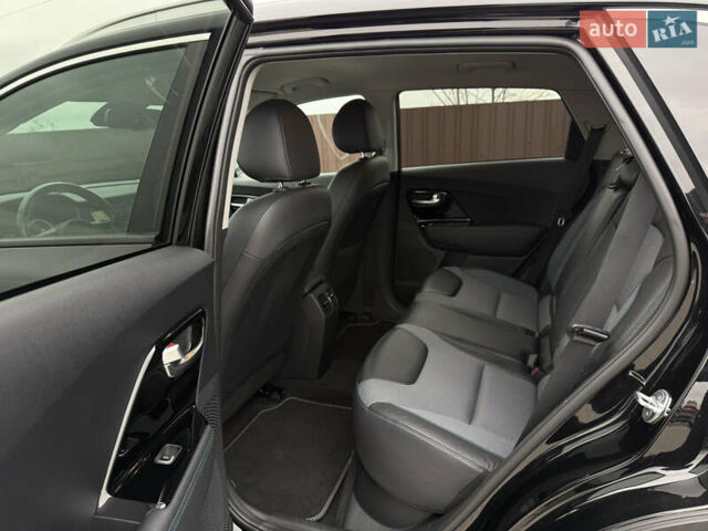 Черный Киа Niro, объемом двигателя 0 л и пробегом 61 тыс. км за 19300 $, фото 26 на Automoto.ua