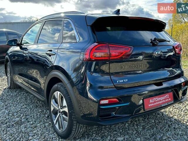 Чорний Кіа Niro, об'ємом двигуна 0 л та пробігом 68 тис. км за 24200 $, фото 22 на Automoto.ua