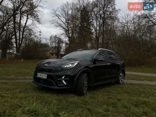 Чорний Кіа Niro, об'ємом двигуна 0 л та пробігом 139 тис. км за 16600 $, фото 2 на Automoto.ua