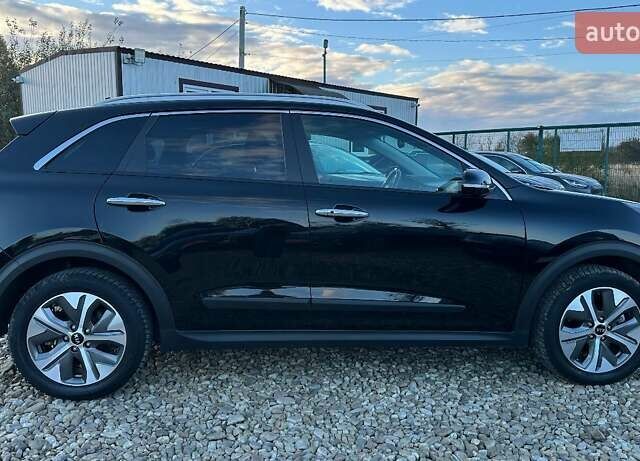 Черный Киа Niro, объемом двигателя 0 л и пробегом 35 тыс. км за 23400 $, фото 27 на Automoto.ua