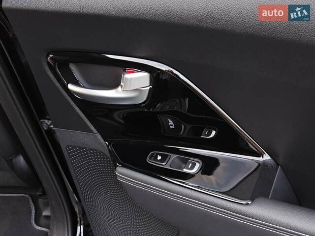 Черный Киа Niro, объемом двигателя 0 л и пробегом 115 тыс. км за 19999 $, фото 56 на Automoto.ua