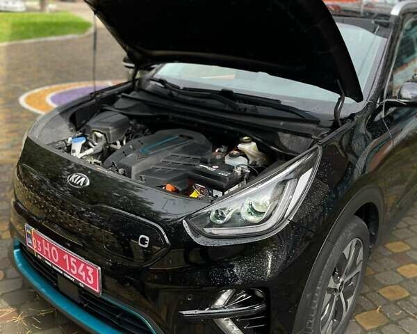 Киа Niro 2020 в Луцке на Automoto.ua Черный Киа Niro, объемом двигателя 0 л и пробегом 98 тыс. км за 20500 $, фото 57 на Automoto.ua
