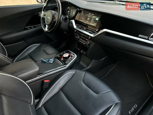 Черный Киа Niro, объемом двигателя 0 л и пробегом 152 тыс. км за 18450 $, фото 27 на Automoto.ua