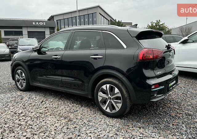 Черный Киа Niro, объемом двигателя 0 л и пробегом 158 тыс. км за 17800 $, фото 4 на Automoto.ua