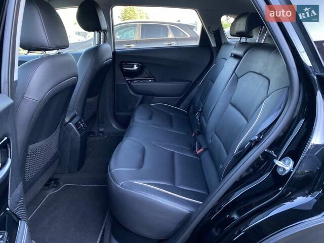 Черный Киа Niro, объемом двигателя 0 л и пробегом 93 тыс. км за 22700 $, фото 48 на Automoto.ua