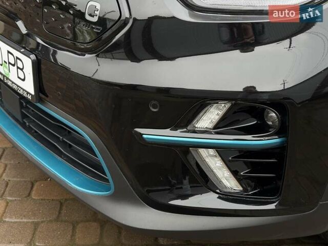 Чорний Кіа Niro, об'ємом двигуна 0 л та пробігом 89 тис. км за 20799 $, фото 29 на Automoto.ua
