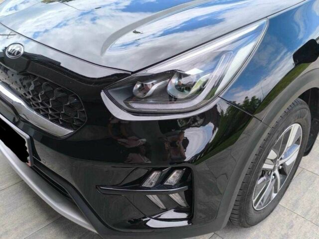 Киа Niro 2020 в Киеве на Automoto.ua Черный Киа Niro, объемом двигателя 1.6 л и пробегом 83 тыс. км за 12800 $, фото 4 на Automoto.ua