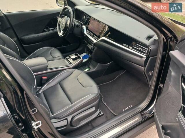 Черный Киа Niro, объемом двигателя 0 л и пробегом 125 тыс. км за 19300 $, фото 14 на Automoto.ua