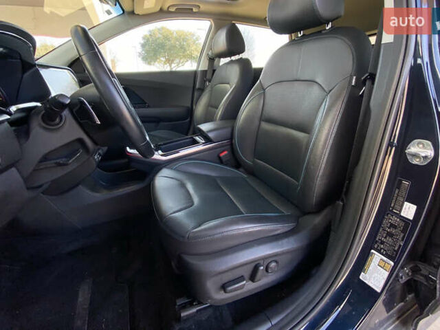 Черный Киа Niro, объемом двигателя 0 л и пробегом 32 тыс. км за 6500 $, фото 9 на Automoto.ua